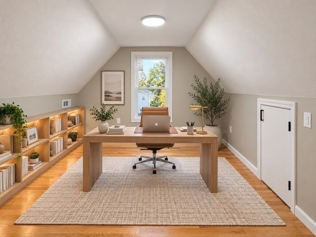 365 Nahatan St, Norwood, MA 02062