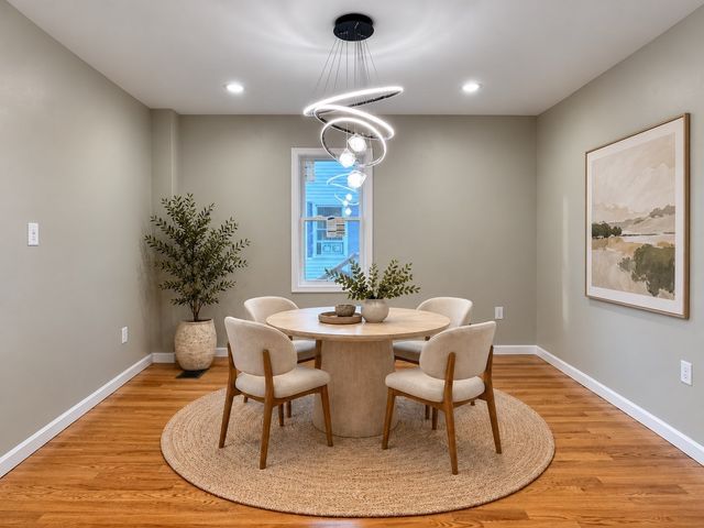 365 Nahatan St, Norwood, MA 02062