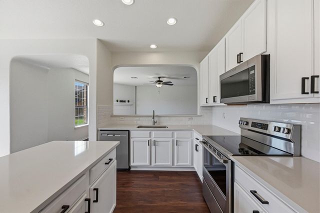 380 Apricot DR, Kyle, TX 78640