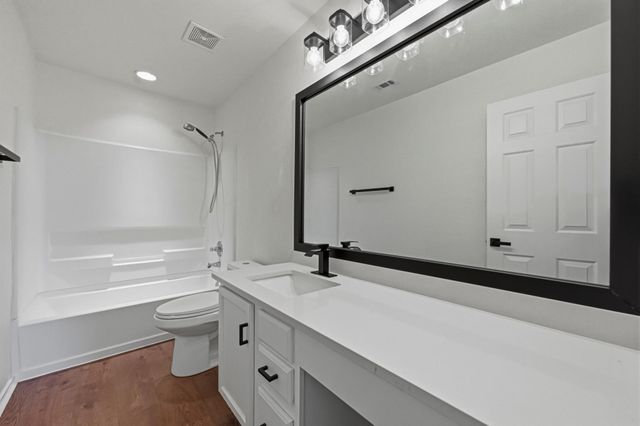 380 Apricot DR, Kyle, TX 78640