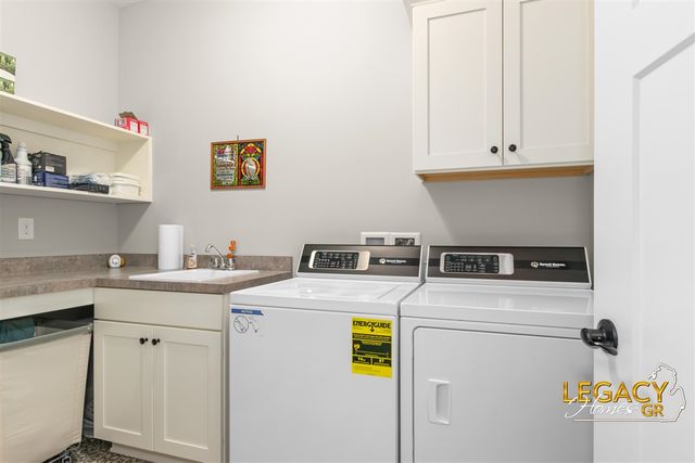 4534 Point Superior Court, Holland, MI 49424