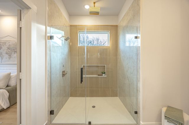 3325 Avenue G, Fort Worth, TX 76105