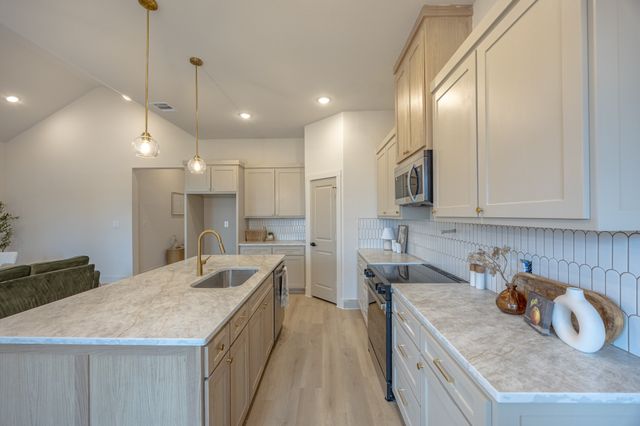 3325 Avenue G, Fort Worth, TX 76105