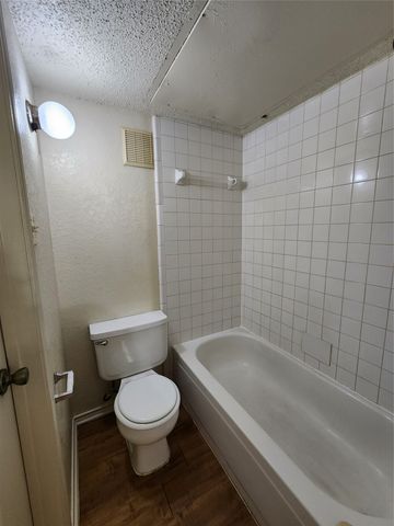 6702 S Creek Drive, Fort Worth, TX 76133