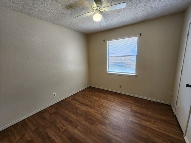 6702 S Creek Drive, Fort Worth, TX 76133