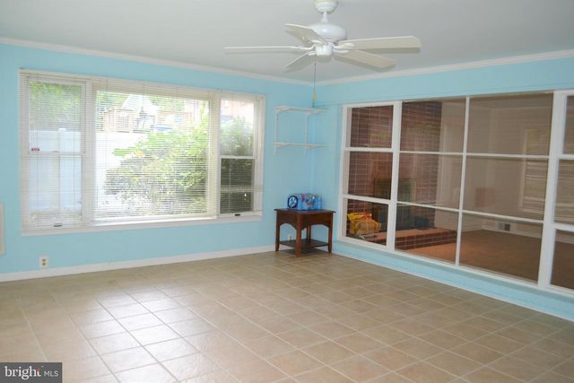 3809 WHISPERING LN, Falls Church, VA 22041