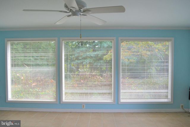 3809 WHISPERING LN, Falls Church, VA 22041