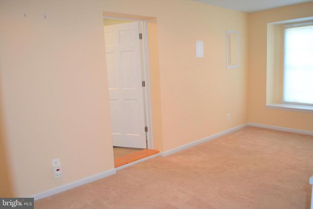 3809 WHISPERING LN, Falls Church, VA 22041