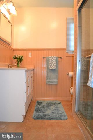 3809 WHISPERING LN, Falls Church, VA 22041