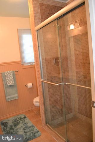 3809 WHISPERING LN, Falls Church, VA 22041