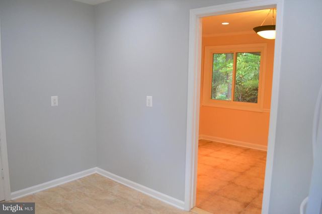 3809 WHISPERING LN, Falls Church, VA 22041