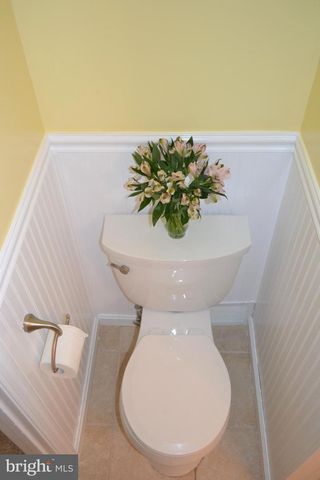 3809 WHISPERING LN, Falls Church, VA 22041