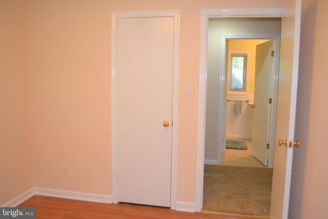 3809 WHISPERING LN, Falls Church, VA 22041