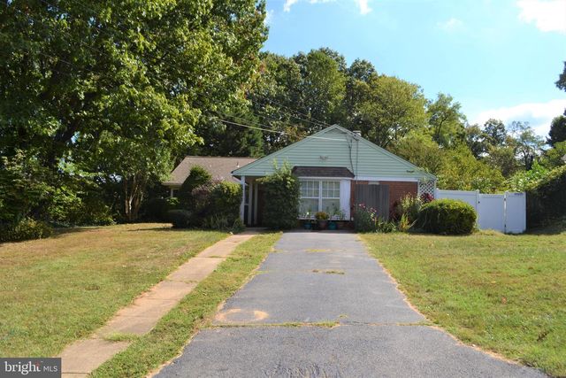 3809 WHISPERING LN, Falls Church, VA 22041