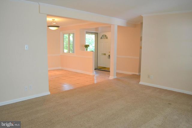 3809 WHISPERING LN, Falls Church, VA 22041