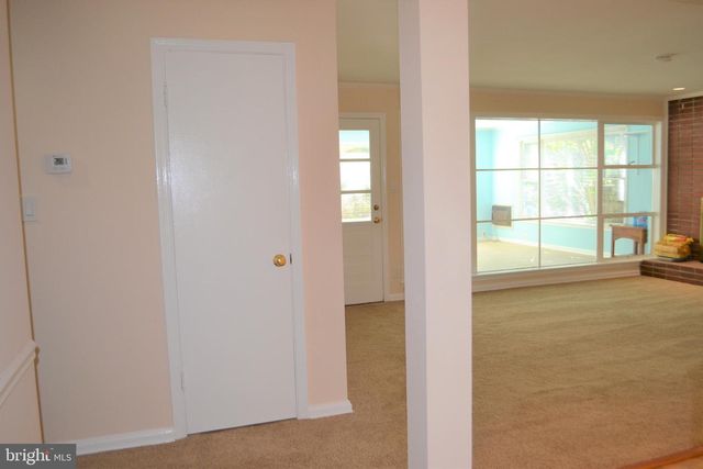 3809 WHISPERING LN, Falls Church, VA 22041
