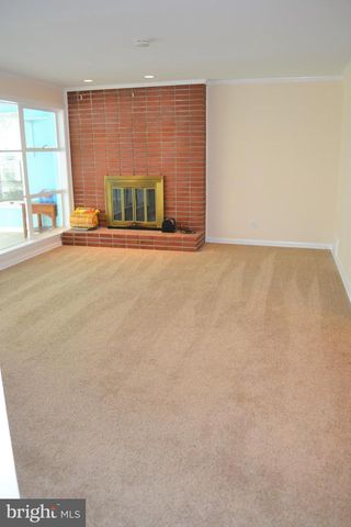 3809 WHISPERING LN, Falls Church, VA 22041