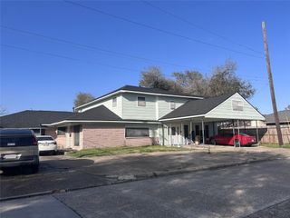 233 E Vaughn Lane, Deer Park, TX 77536
