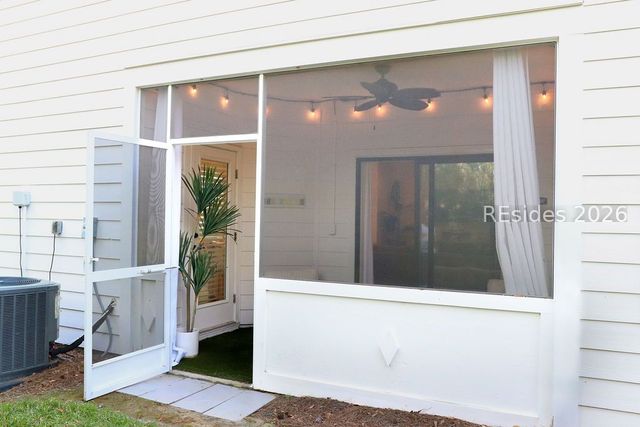 20 Pink Sand Ln, Hilton Head Island, SC 29926