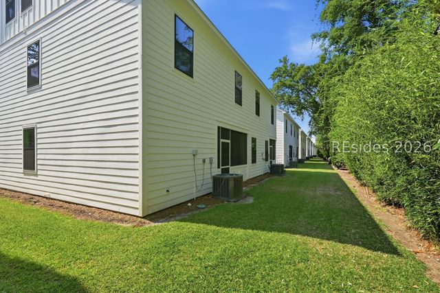 20 Pink Sand Ln, Hilton Head Island, SC 29926
