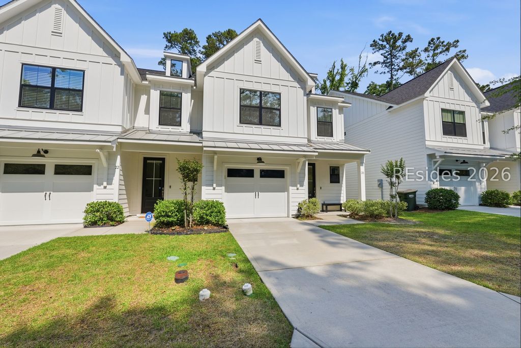 20 Pink Sand Ln, Hilton Head Island, SC 29926