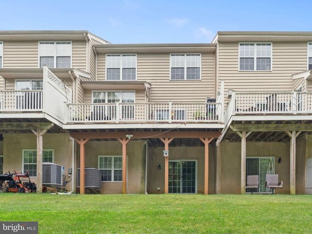 1214 DERRY LN, West Chester, PA 19380