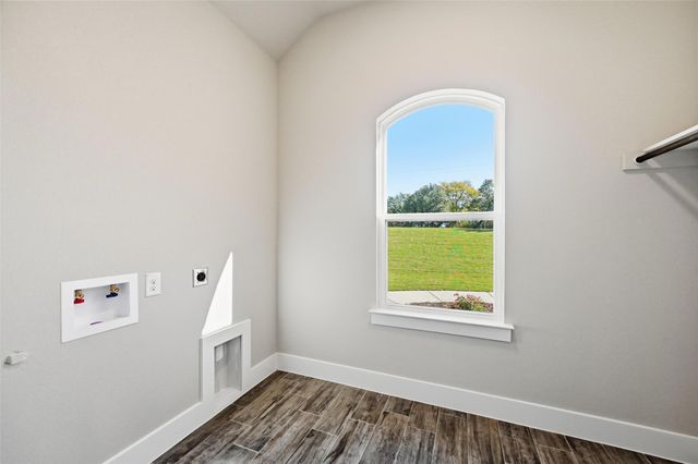 650 Sanger Drive, Springtown, TX 76082