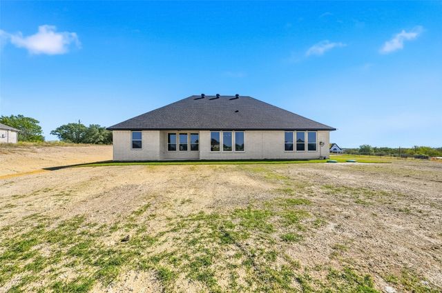 650 Sanger Drive, Springtown, TX 76082
