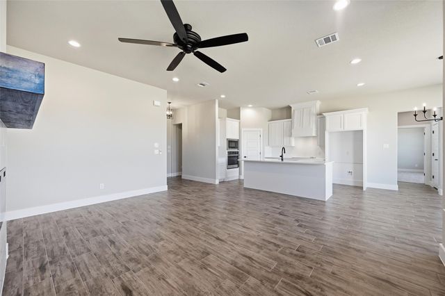 650 Sanger Drive, Springtown, TX 76082