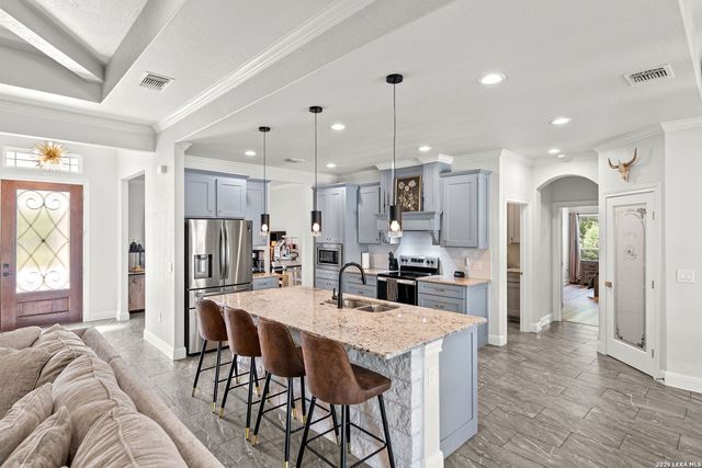 110 CR 3829, San Antonio, TX 78253