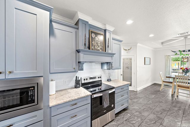110 CR 3829, San Antonio, TX 78253