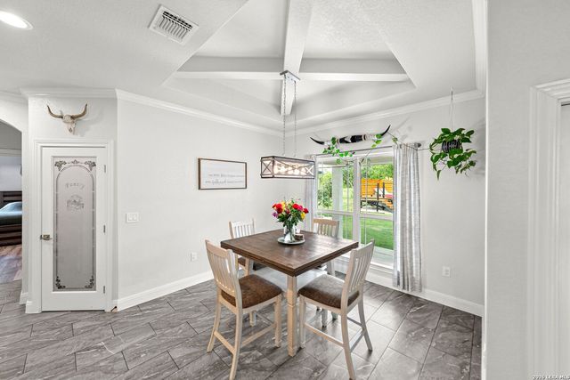 110 CR 3829, San Antonio, TX 78253