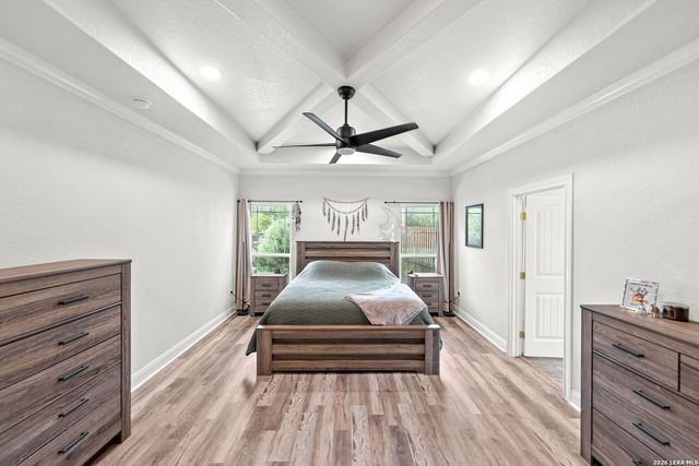 110 CR 3829, San Antonio, TX 78253
