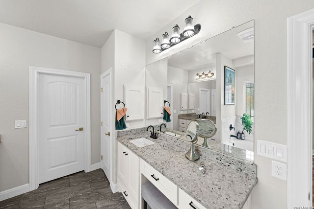 110 CR 3829, San Antonio, TX 78253