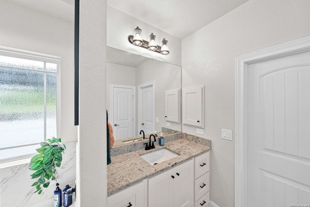 110 CR 3829, San Antonio, TX 78253