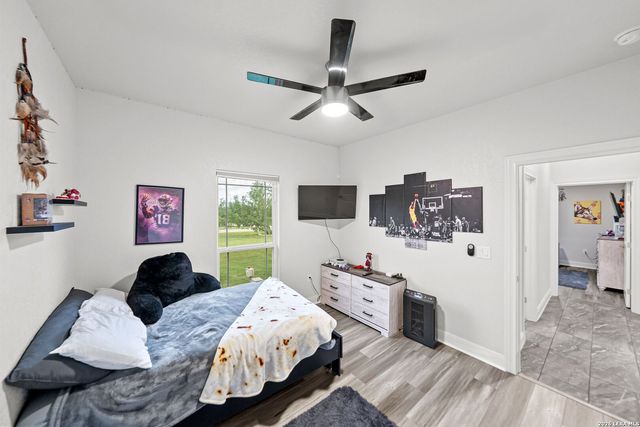 110 CR 3829, San Antonio, TX 78253
