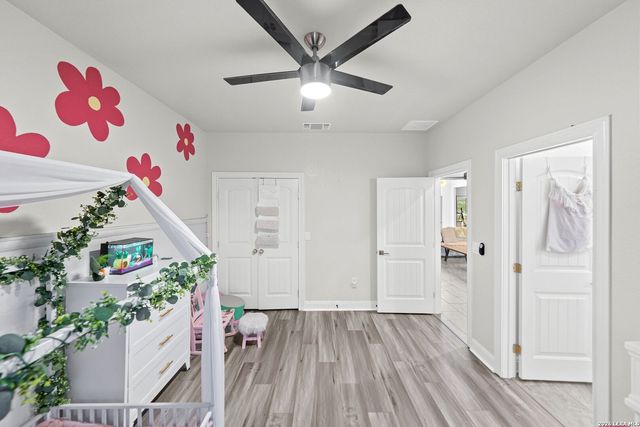 110 CR 3829, San Antonio, TX 78253