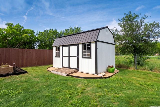 110 CR 3829, San Antonio, TX 78253