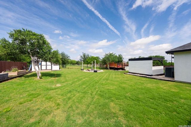 110 CR 3829, San Antonio, TX 78253