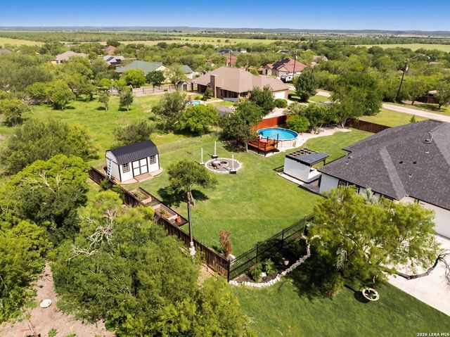 110 CR 3829, San Antonio, TX 78253