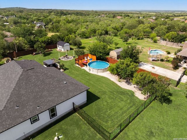 110 CR 3829, San Antonio, TX 78253
