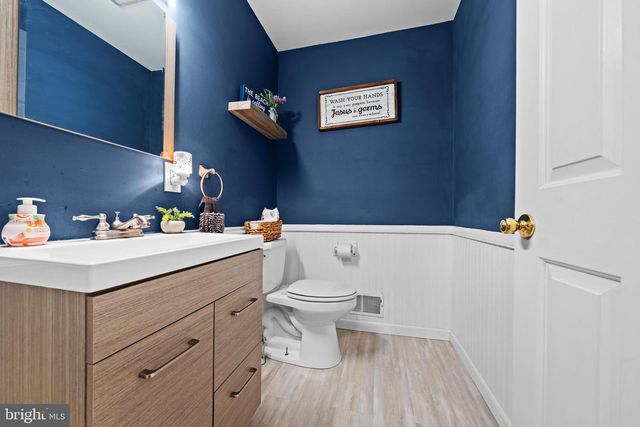 1231 ANN MARIE ST, Easton, PA 18045