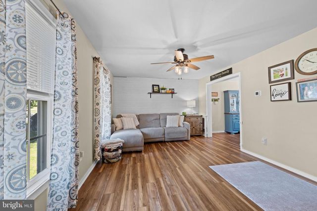 1231 ANN MARIE ST, Easton, PA 18045
