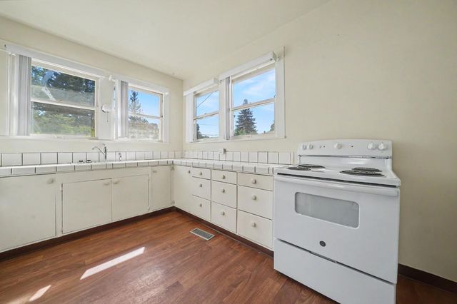 55 Hayden Aly, Sutter Creek, CA 95685