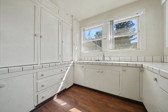 55 Hayden Aly, Sutter Creek, CA 95685