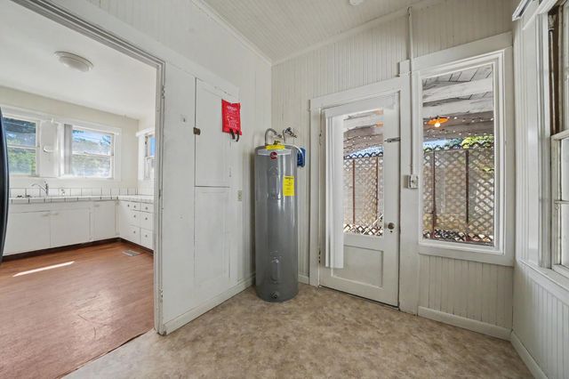 55 Hayden Aly, Sutter Creek, CA 95685