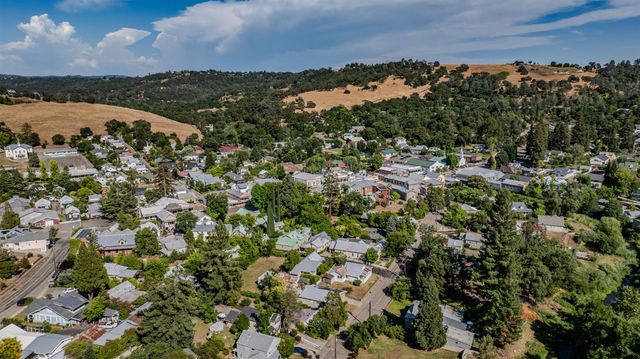55 Hayden Aly, Sutter Creek, CA 95685