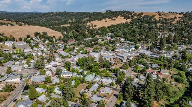 55 Hayden Aly, Sutter Creek, CA 95685