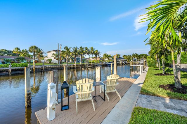 2169 Driftwood Circle, Palm Beach Gardens, FL 33410