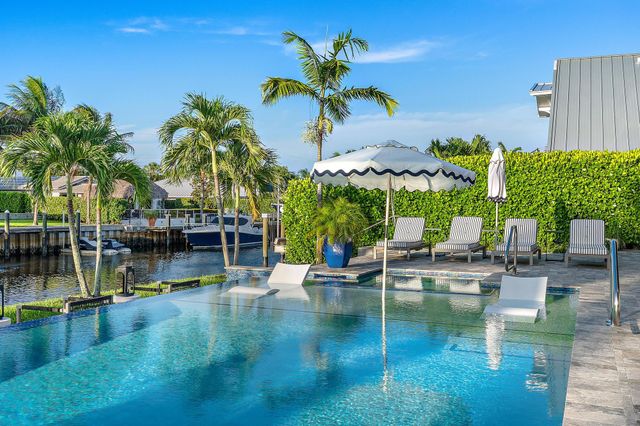2169 Driftwood Circle, Palm Beach Gardens, FL 33410